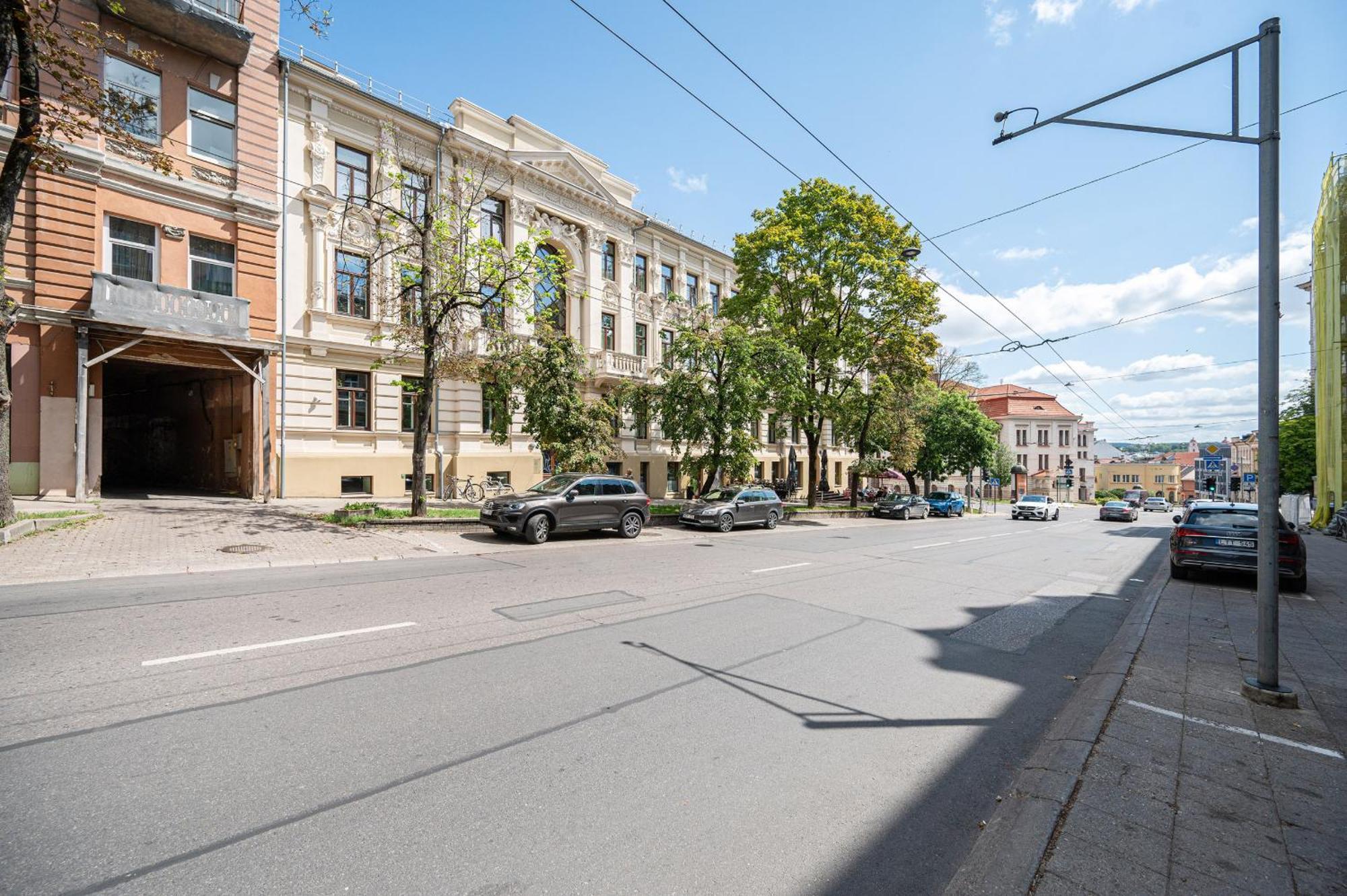 Spacious Apartment In Vilnius Old Town By Reside Baltic Exterior photo